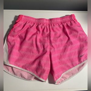 ~Girls Nike Athletic Shorts Size:L